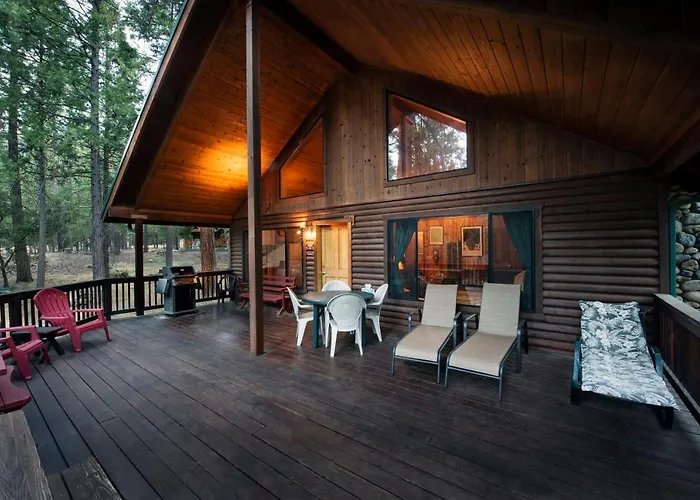 24 Wawona Cabin
